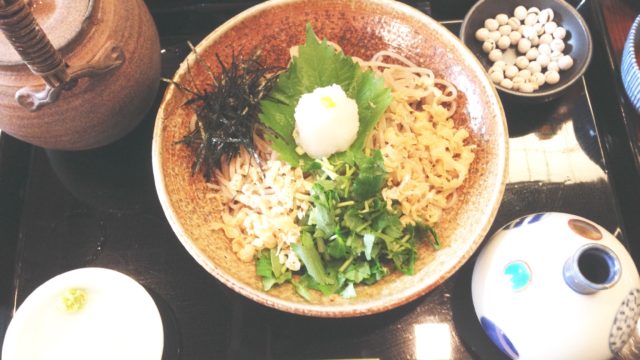 鎌倉の蕎麦屋「段葛 こ寿々」