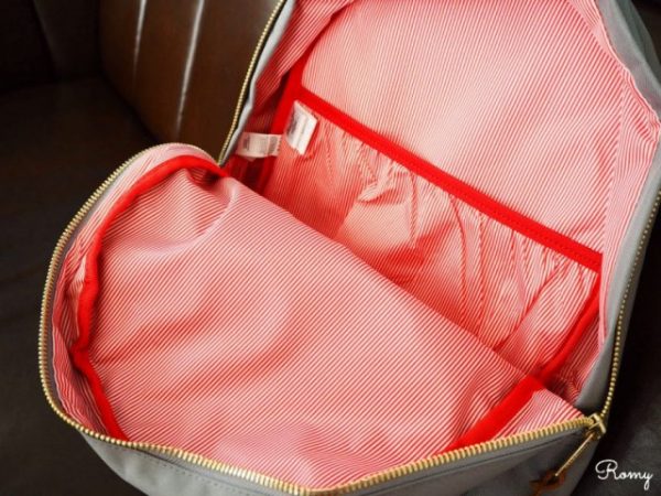 「HERSCHEL(ハーシェル)」のグレーリュック