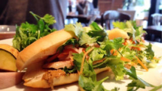 鎌倉の「パクチー屋+bar」