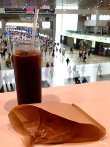 品川アトレ3階『ブルーボトルコーヒー品川カフェ』