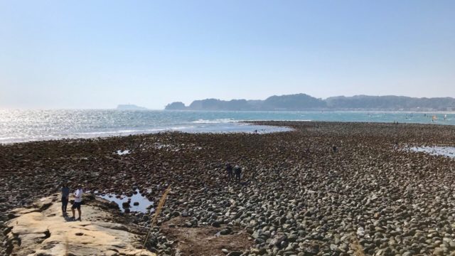 鎌倉・材木座海岸の横にある「和賀江島」