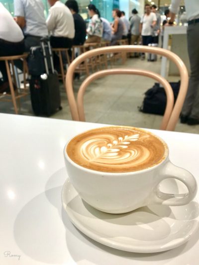 品川アトレ3階「ブルーボトルコーヒー品川カフェ」