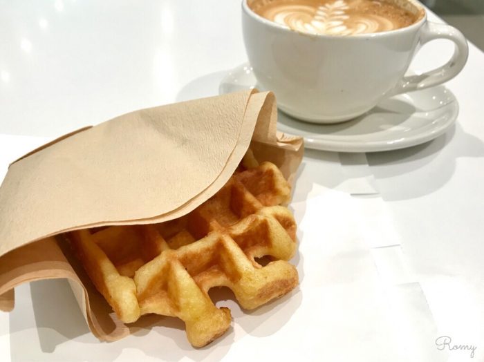 品川アトレ3階「ブルーボトルコーヒー品川カフェ」