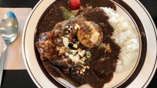 鎌倉長谷の「ウーフカレー(Woof curry)」