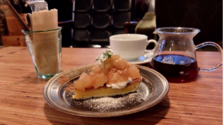 ケーキとコーヒー